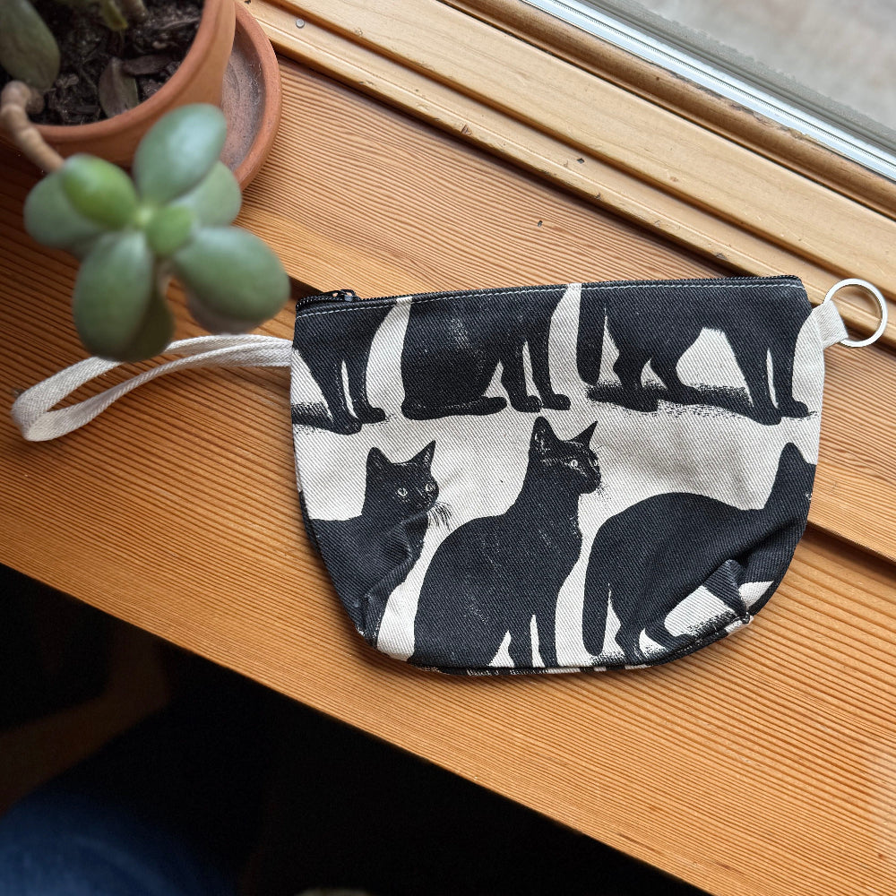 Printed Zip Pouch w/Strap