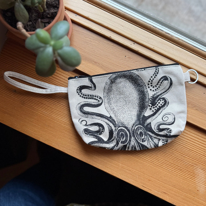 Printed Zip Pouch w/Strap