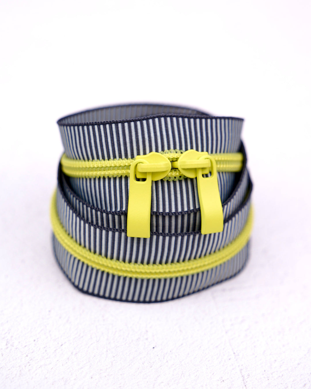 Contrast Zipper