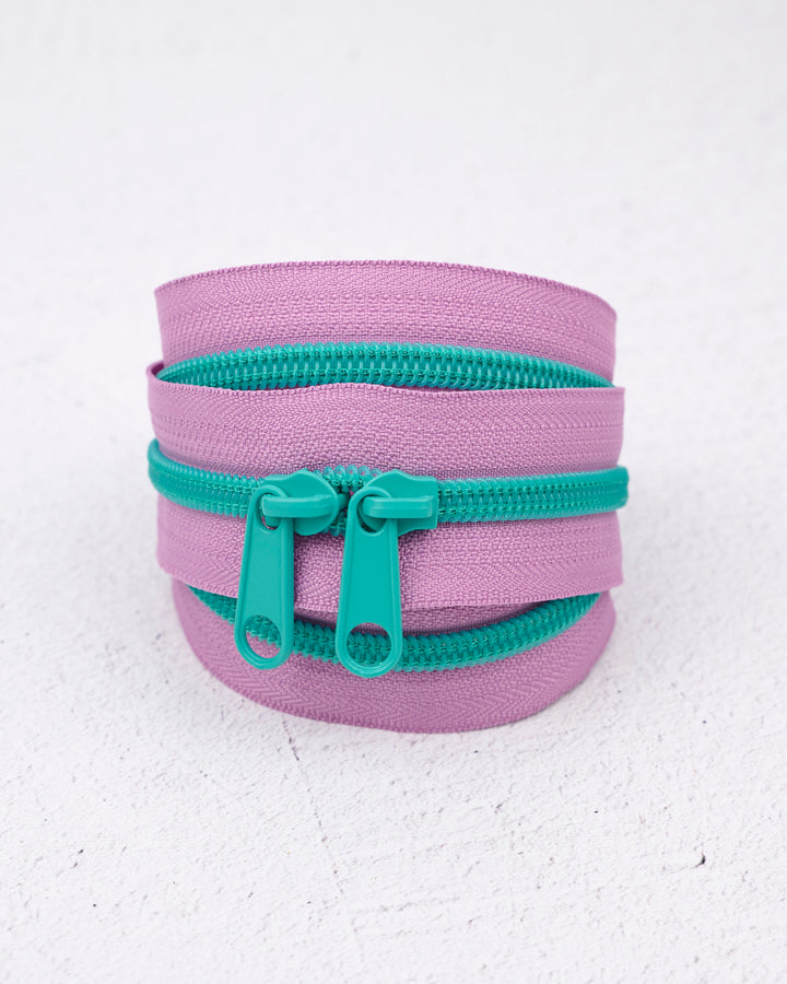 Contrast Zipper