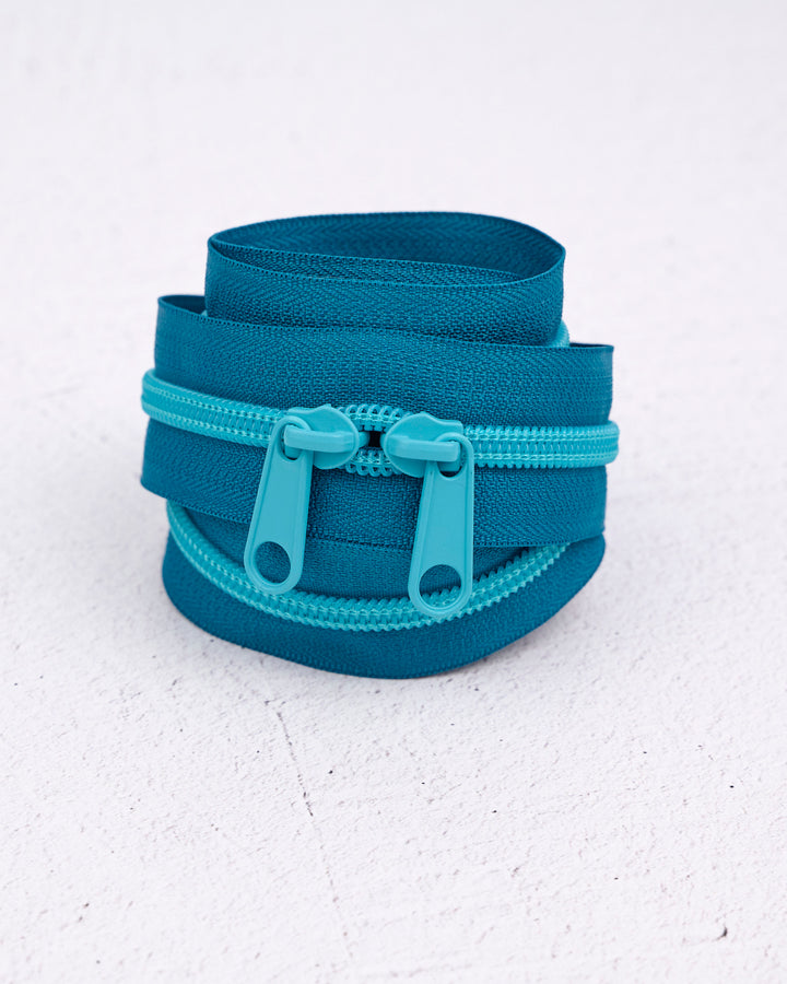 Contrast Zipper