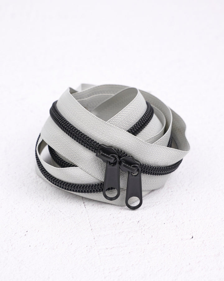Contrast Zipper