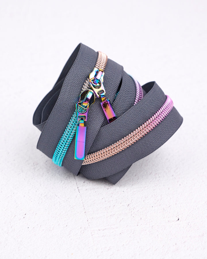 Contrast Zipper