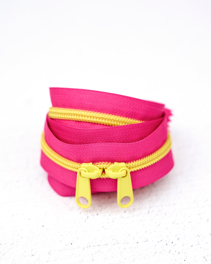 Contrast Zipper