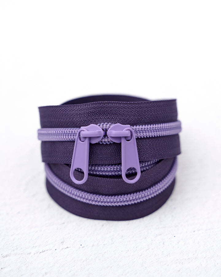 Contrast Zipper