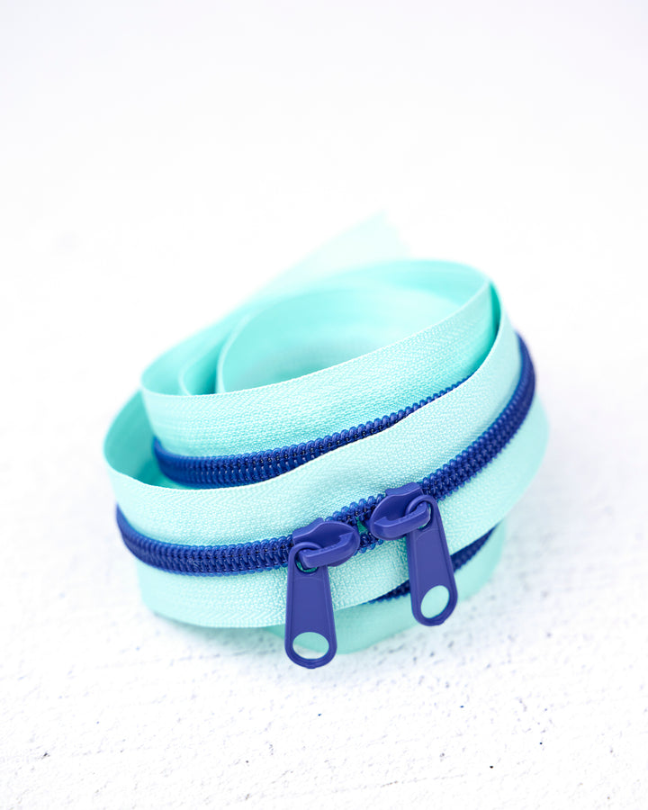Contrast Zipper