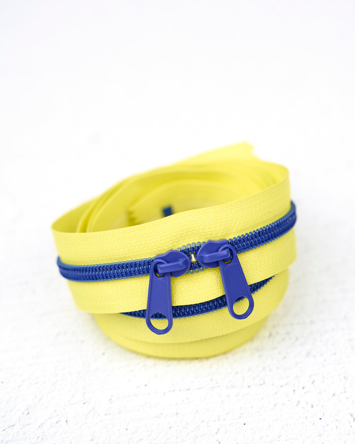 Contrast Zipper