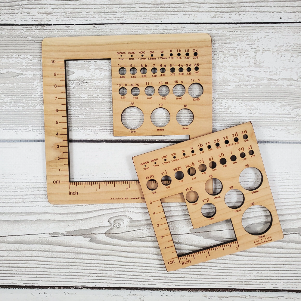 Universal Knitting Needle & Crochet Hook Gauge