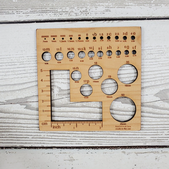 Universal Knitting Needle & Crochet Hook Gauge